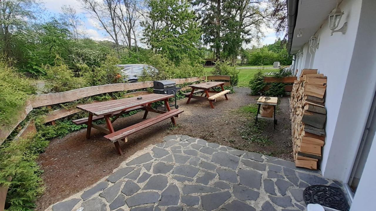 Resort Chribska Apartmany Adri מראה חיצוני תמונה