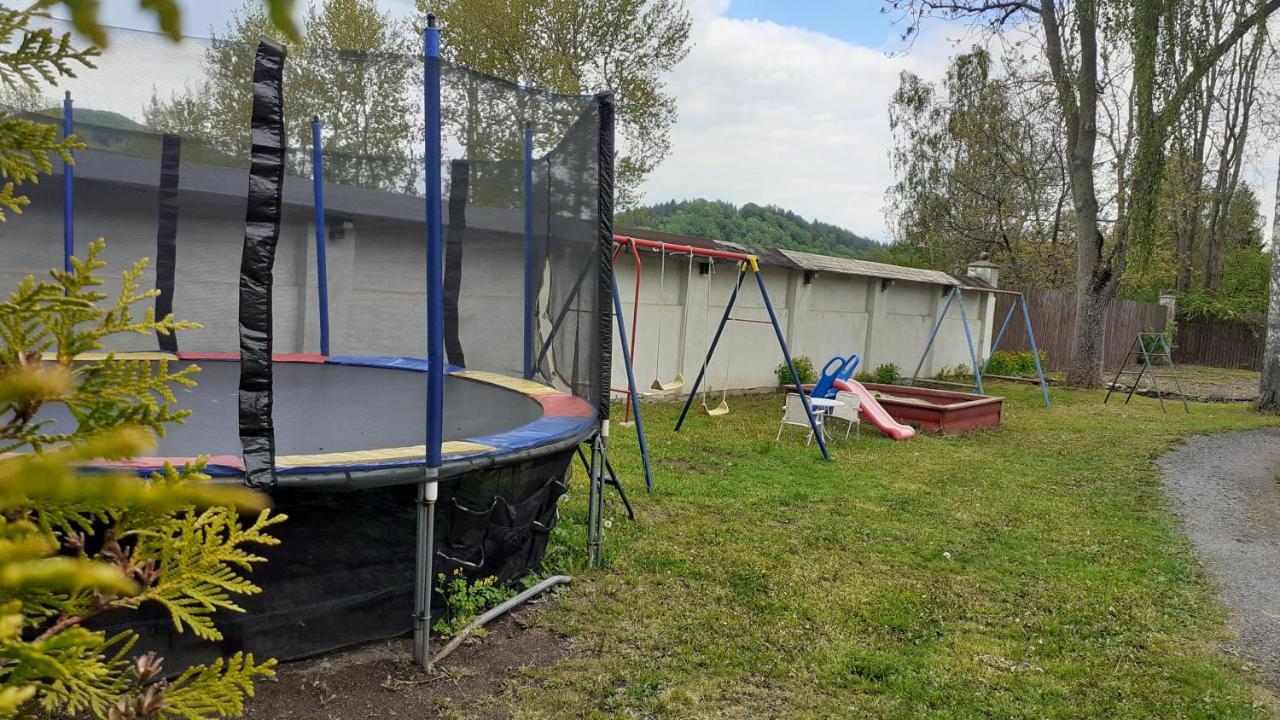 Resort Chribska Apartmany Adri מראה חיצוני תמונה