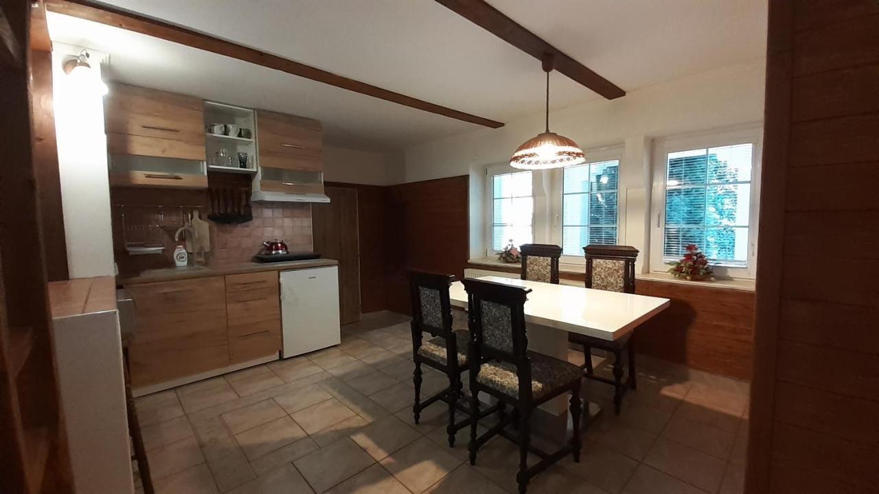 Resort Chribska Apartmany Adri מראה חיצוני תמונה