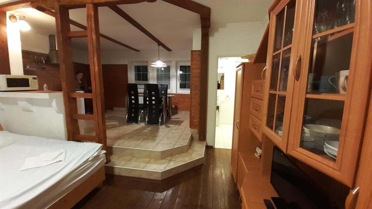 Resort Chribska Apartmany Adri מראה חיצוני תמונה