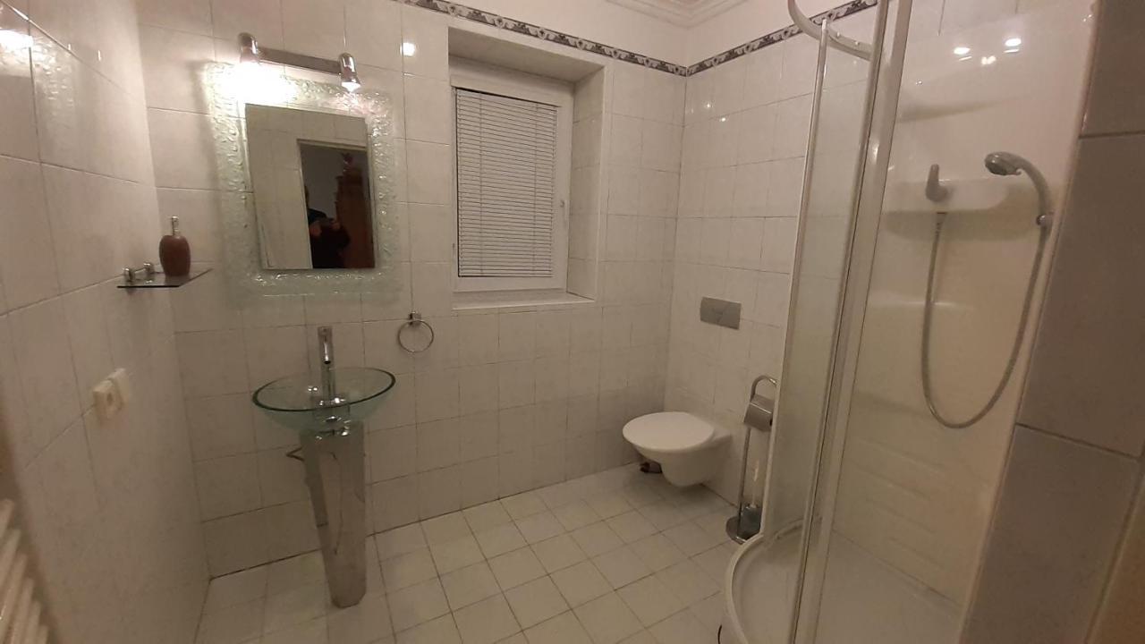 Resort Chribska Apartmany Adri מראה חיצוני תמונה