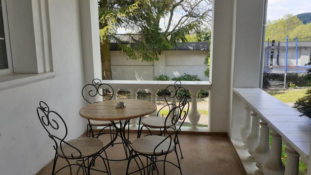 Resort Chribska Apartmany Adri מראה חיצוני תמונה