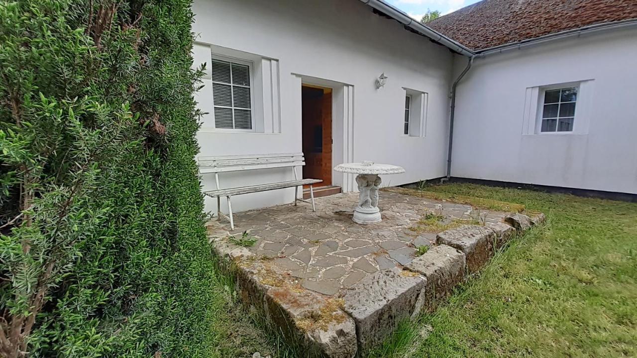 Resort Chribska Apartmany Adri מראה חיצוני תמונה